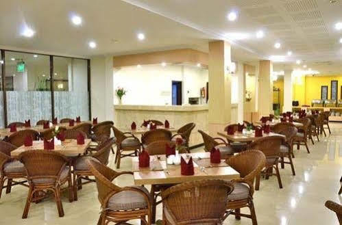 فندق بهاري إن تيغال المظهر الخارجي الصورة